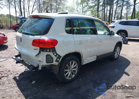 2017 Volkswagen Tiguan 2.0T Wolfsburg Edition из США, поврежденный, VIN WVGSV7AX5HK003552